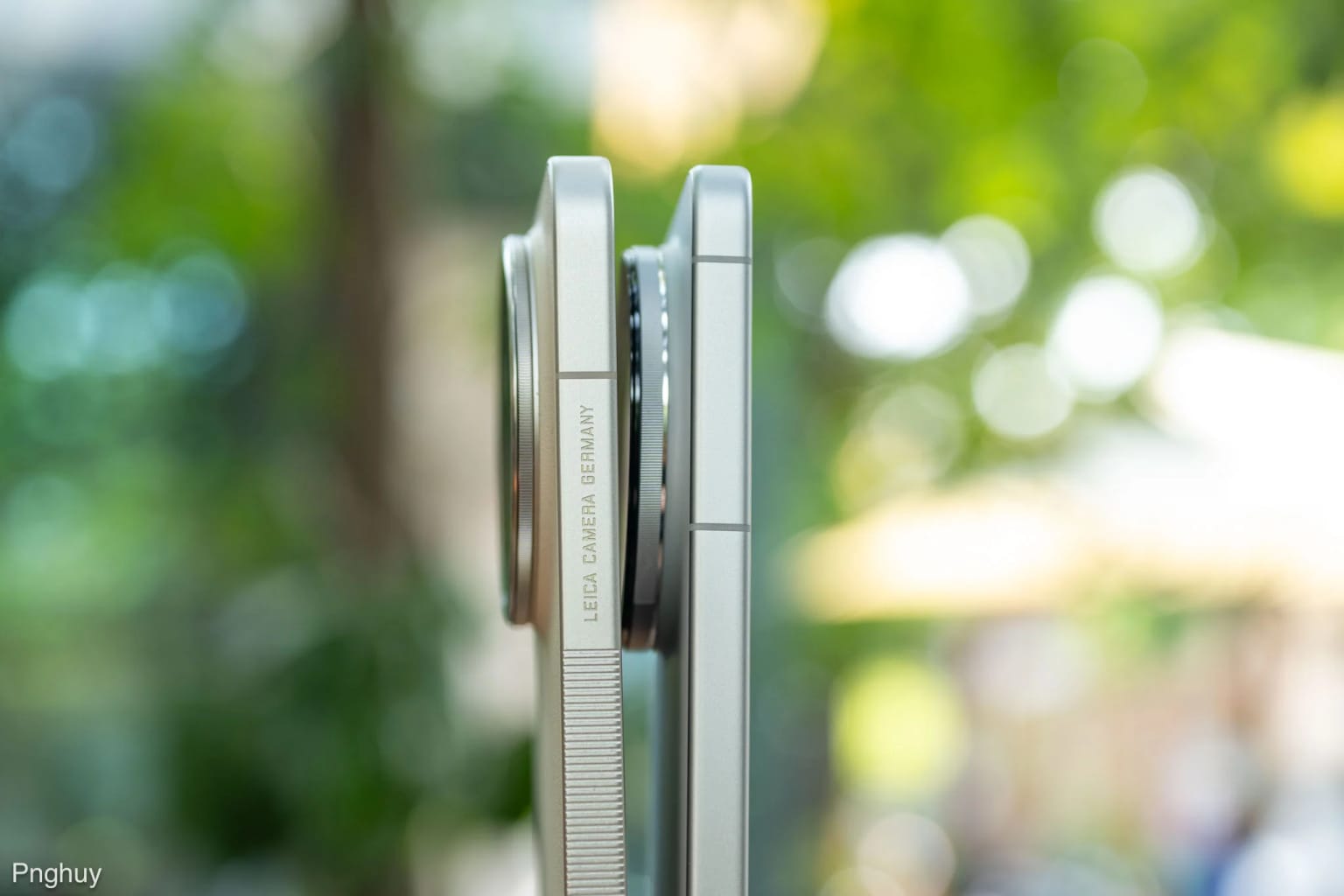 So sánh Xiaomi 17 Ultra và vivo X300 Ultra về thiết kế, màn hình, camera